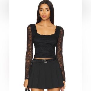 MORE TO COME | Micayla Black Top Sz M